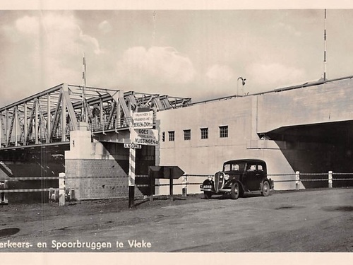 K-4099, Fiat Balilla van J. Torbijn uit Goes, bij Vlake ca. 1940.<br />bron: Zeeuwse Bibliotheek / Beeldbank Zeeland inv.nr. PB034472.
