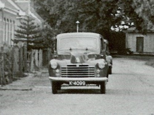 K-4099, Vauxhall Wyvern '48 van J. Torbijn uit Goes, ca. 1949<br />bron: bron: Rondje Goes, facebook pagina van gemeente Goes
