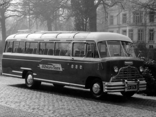 G-274 (afleverkenteken, werd K-24764), Albion/de Groot bus 6 van Albion Cars / Gebr. Blankers uit Middelburg, 1950.
Bron: collectie Jan v. Egmond
