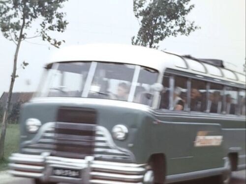 NB-37-84 (ex K-24764), Albion Victor bus van Gebr. Blanker uit Middelburg, in 1954 bij een rit van de kring Westelijk Zuid-Beveland van de ZLM.
Bron: Zeeuws Archief, still uit film ZLM journaal 1954, deel 1, documentatie nr. 57, maker W.C. Sinke.
