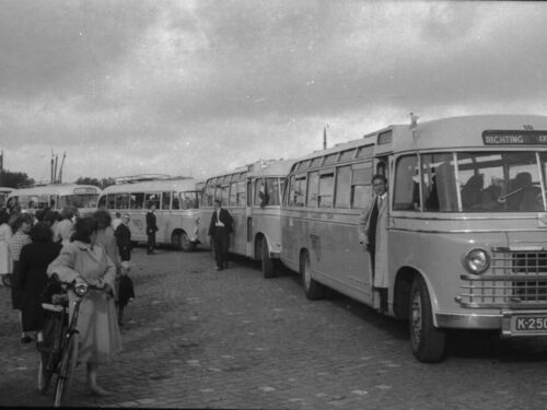 K-25000, Guy Arab bus 10 van de ZVTM uit Terneuzen, in 1950.
Bron: collectie Louis v.der Hooft
