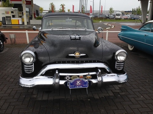 K-25926 (DE-71-32), Oldsmobile van H. Westerbeke, tijdens de Bloesemrit van de Kiwanis op 9 mei 2015 te Goes.
bron: fotograaf Bob Eefting