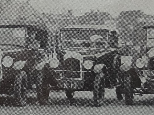 K-17, Citroën met een kenteken van Citroën-importeur Pieters uit Middelburg, bij het standbeeld van De Ruyter te Vlissingen, mei 1925.
bron: boek â€œZeeuwsch Foto-albumâ€, uitg. Den Boer De Ruiter - www.zeelandboeken.nl 